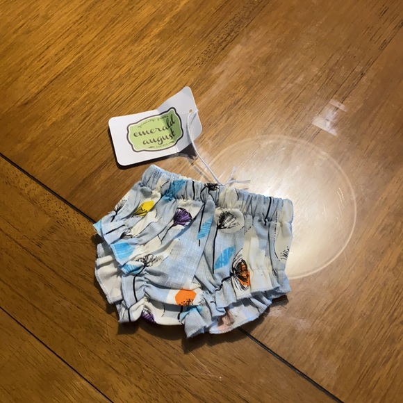 Emerald August - Picture 2 of 5